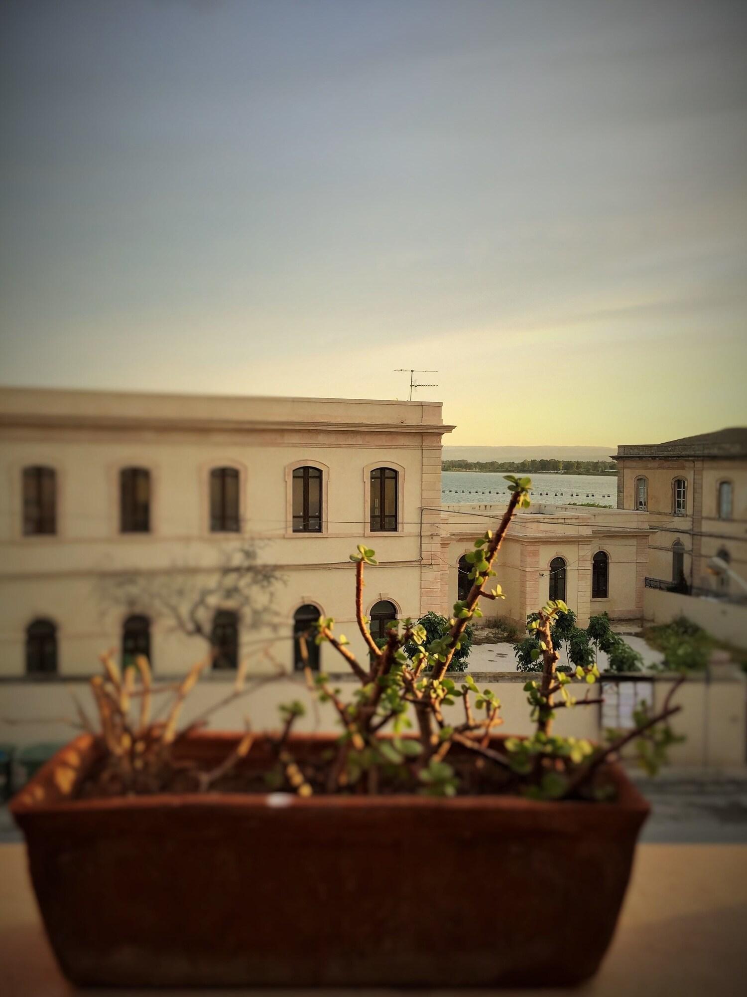 Hotel Mediterraneo Syracuse Екстер'єр фото