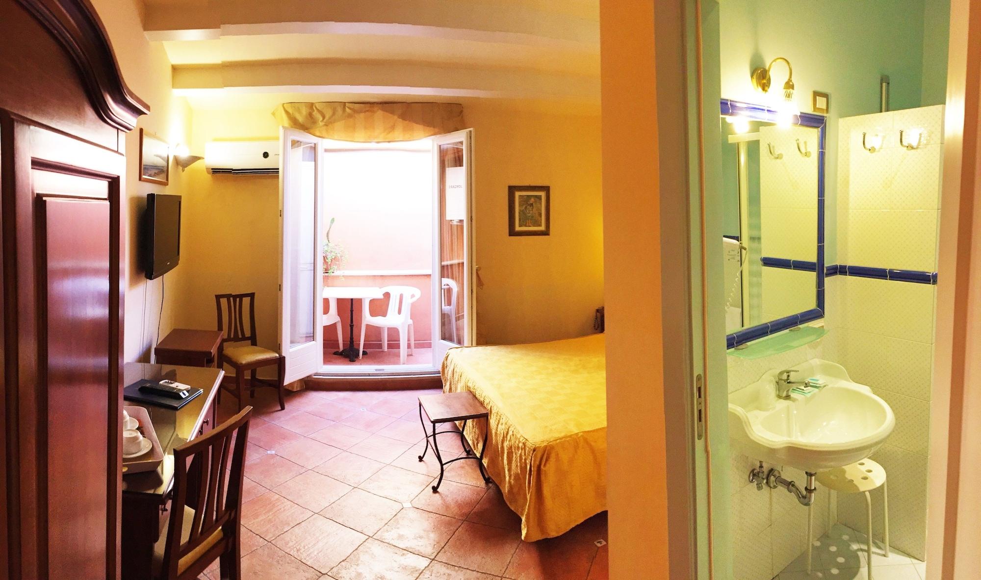 Hotel Mediterraneo Syracuse Екстер'єр фото