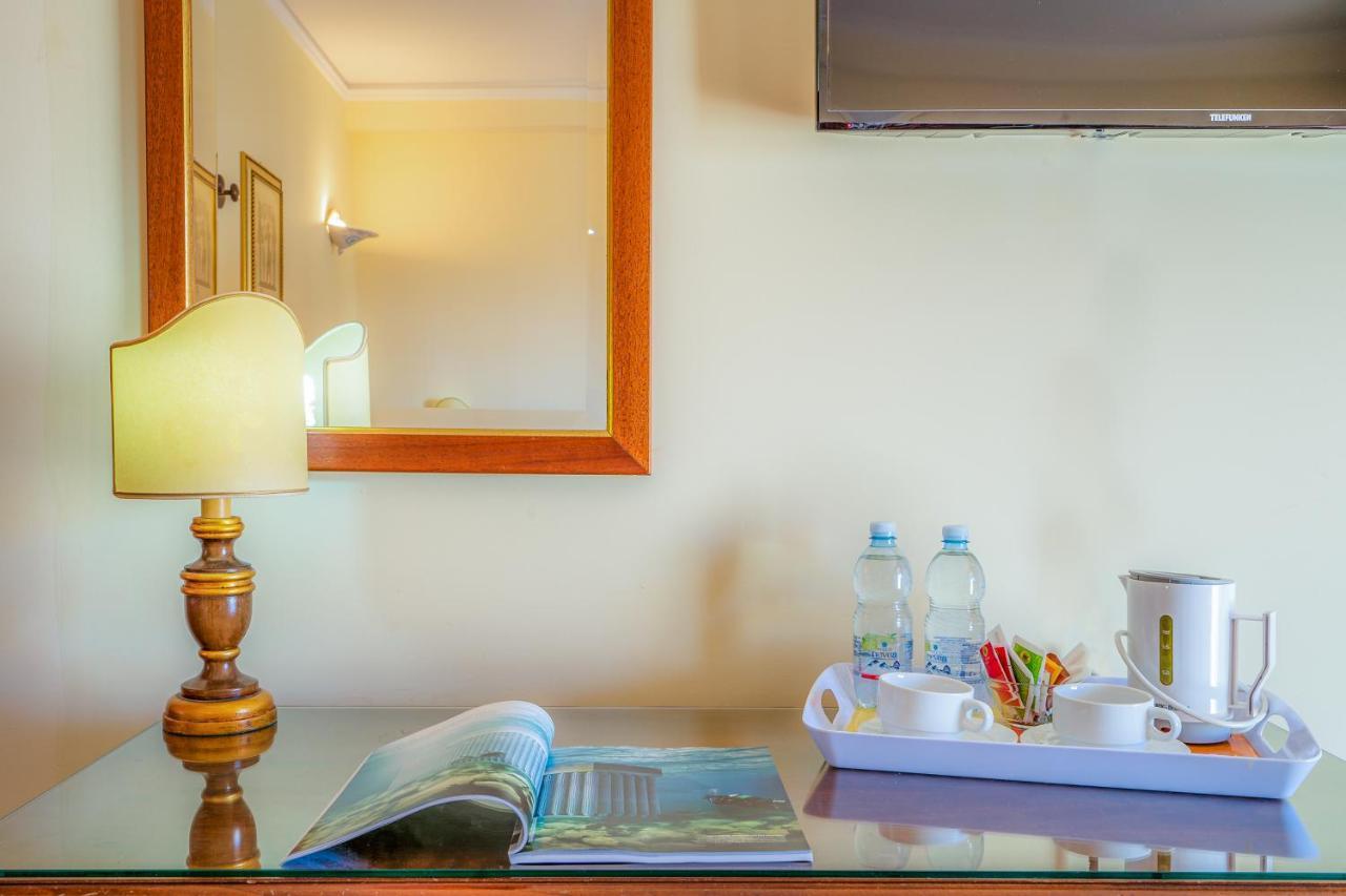Hotel Mediterraneo Syracuse Екстер'єр фото
