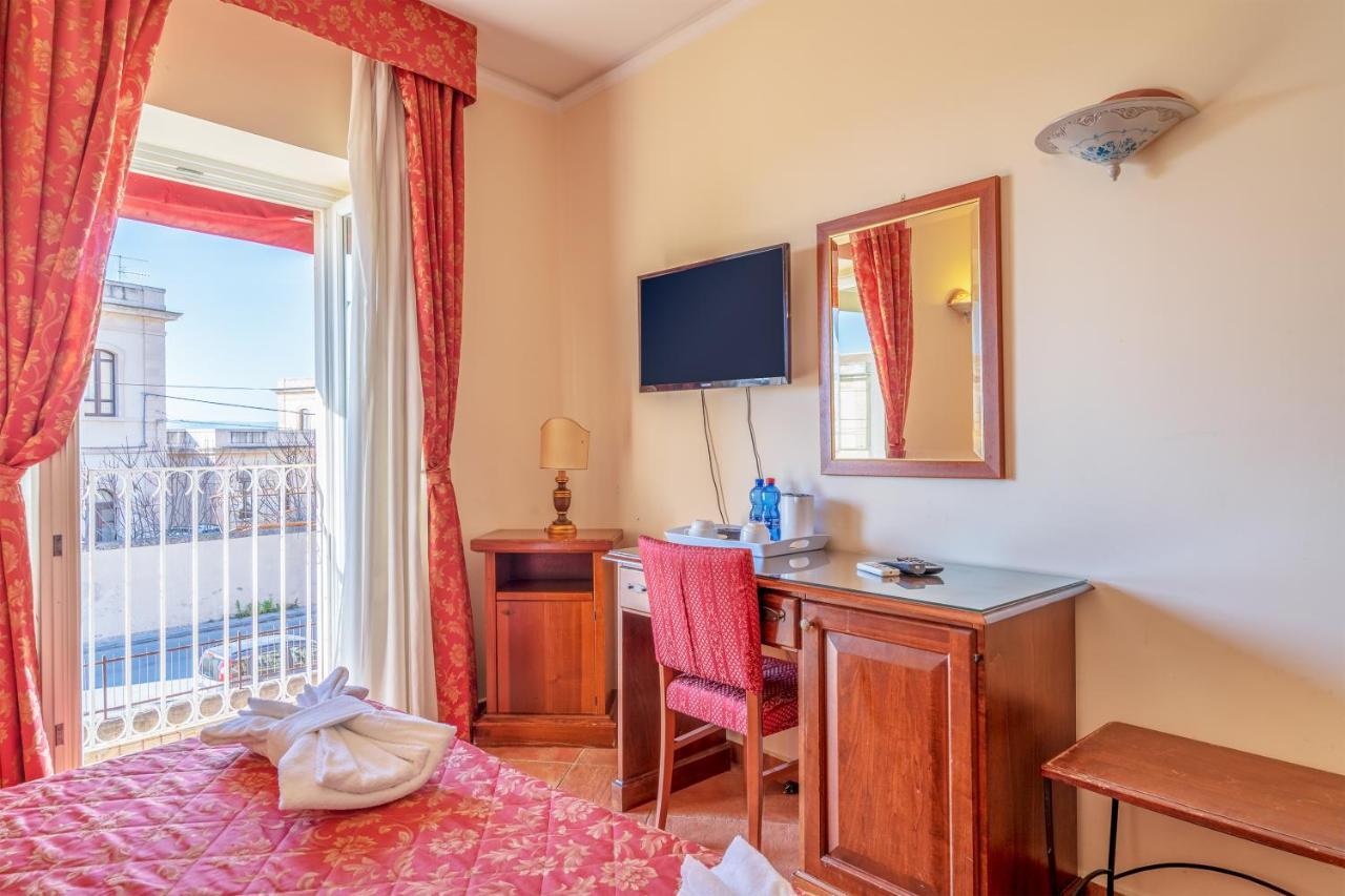 Hotel Mediterraneo Syracuse Екстер'єр фото