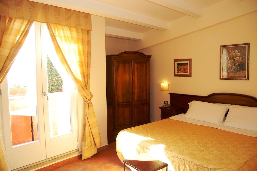 Hotel Mediterraneo Syracuse Екстер'єр фото