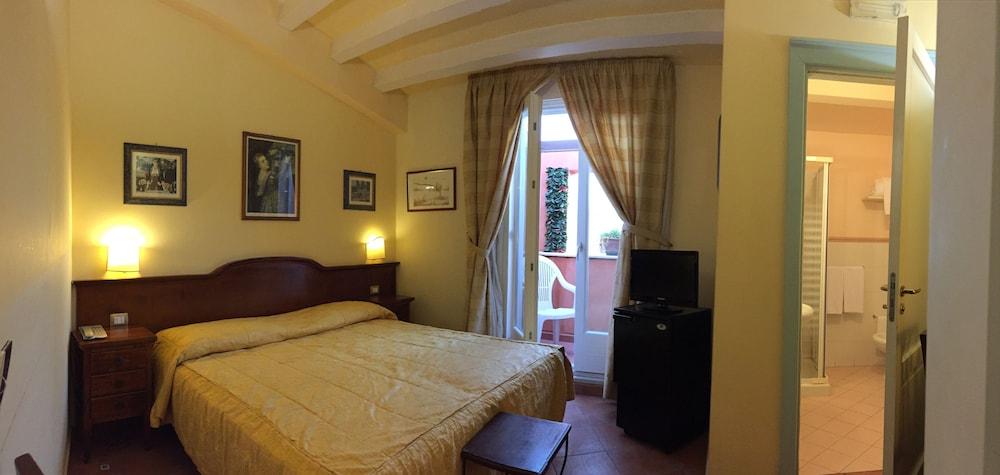 Hotel Mediterraneo Syracuse Екстер'єр фото