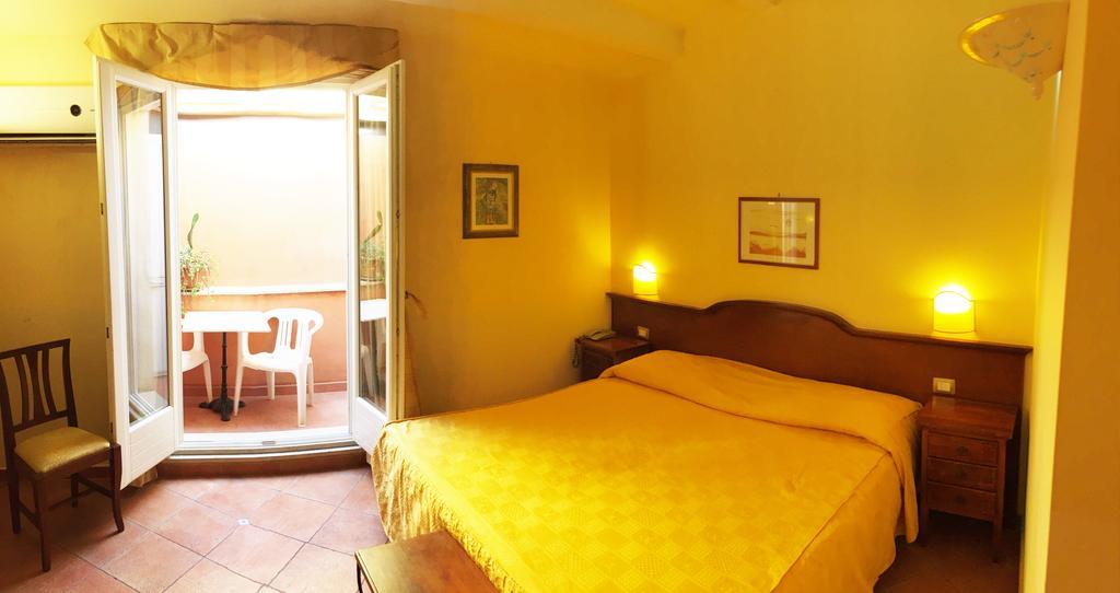 Hotel Mediterraneo Syracuse Екстер'єр фото